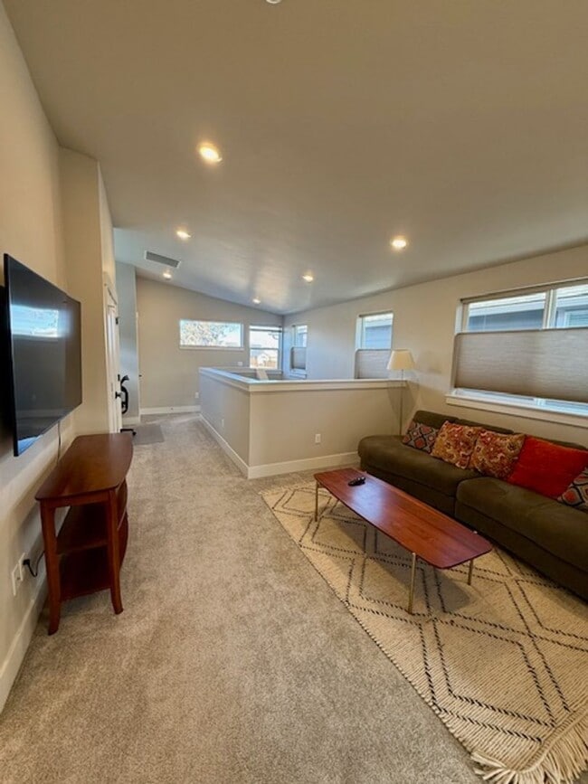 Building Photo - Beautiful Easton 3 Bedroom Home | Primary Suite on Main | Loft + A/C | Community Pools & Amenities