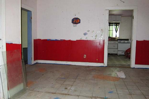 Building Photo - 5307 Pine Ave