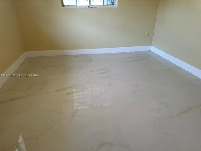 Building Photo - 1655 NW 116th St