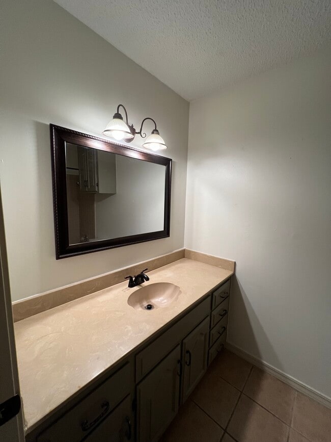 Building Photo - 5901 Larry Dr