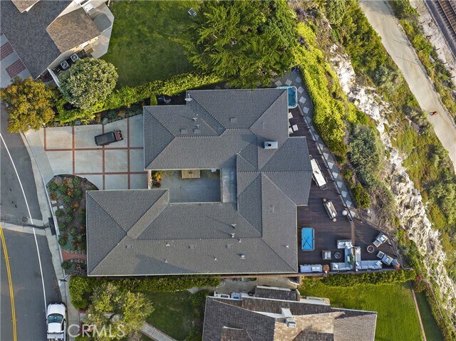 Building Photo - 1816 Calle De Los Alamos