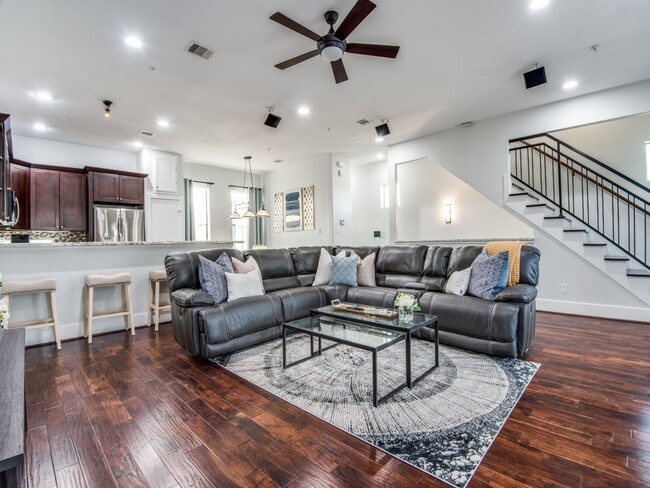 Building Photo - 1509 Holly St