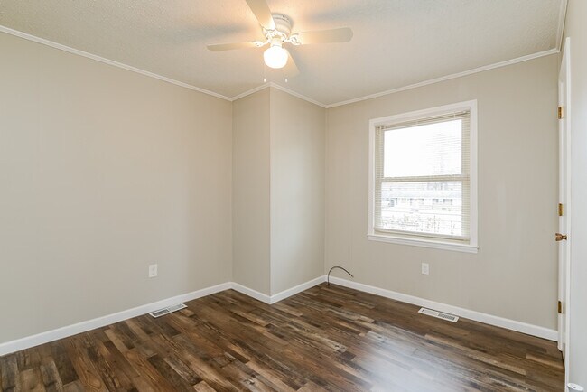 Building Photo - 3 Bedroom Home in Winston Salem