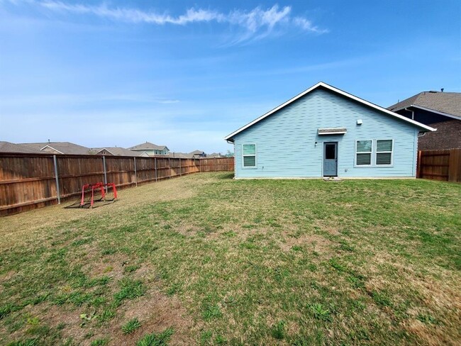 Building Photo - 123 Badillo Wy