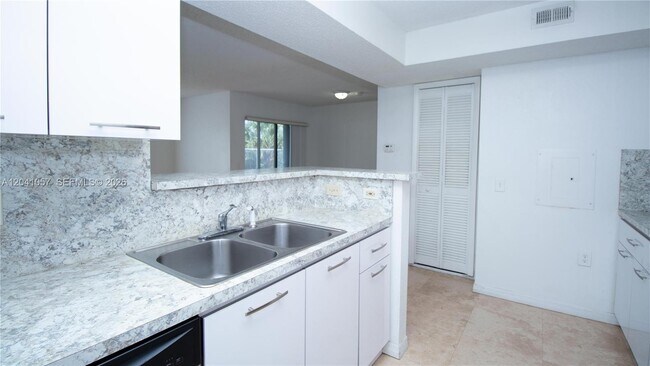 Building Photo - 15077 SW 103rd Terrace