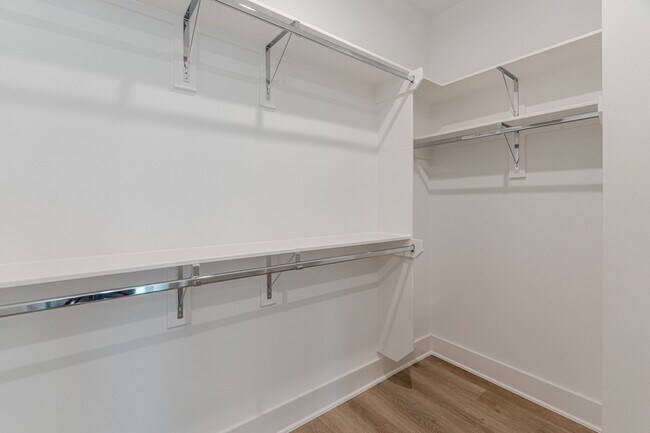 Building Photo - 7707 Inwood Grv Ln