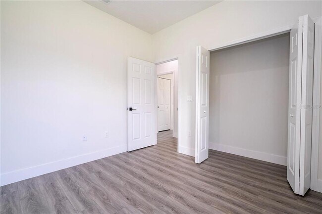 Building Photo - 6671 SW 151 Loop