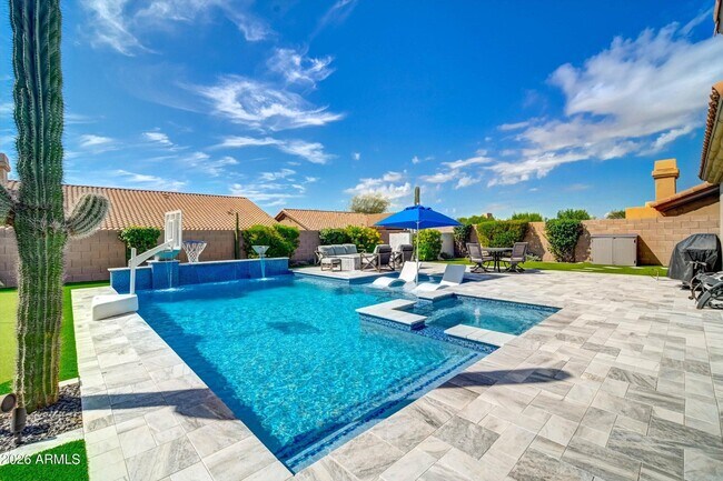 Building Photo - 9045 E Casitas Del Rio Dr
