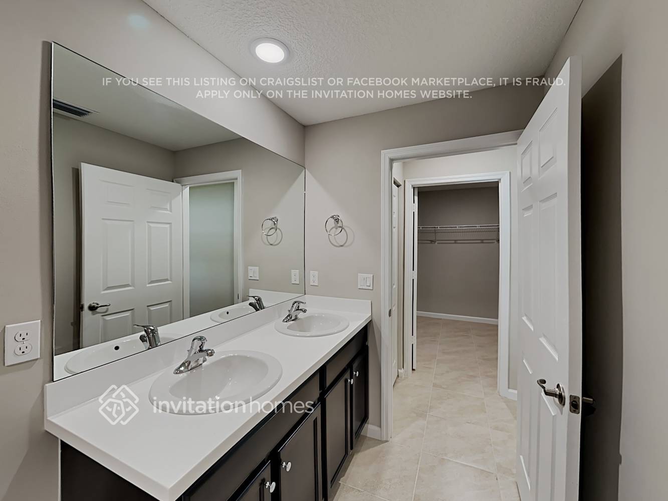 Building Photo - 373 NW Avens St