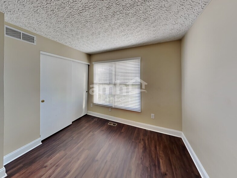 Building Photo - 1199 Onaway Ct