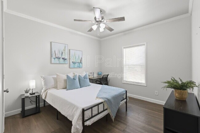 Building Photo - 1521 Preston St S