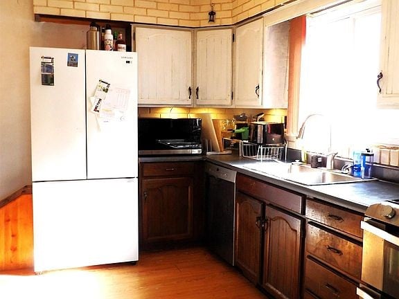 Building Photo - 335 North Dr