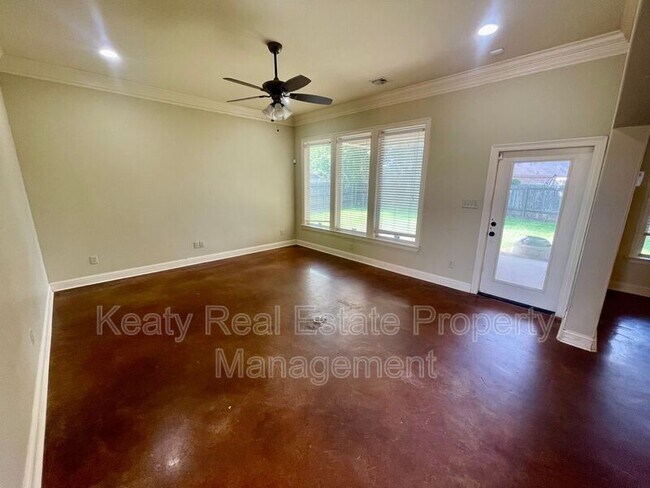 Building Photo - 115 Barataria Dr