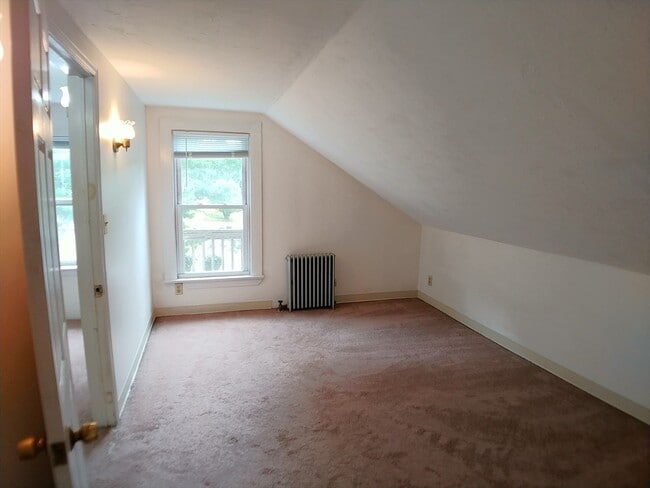 Building Photo - 77 Hudson St