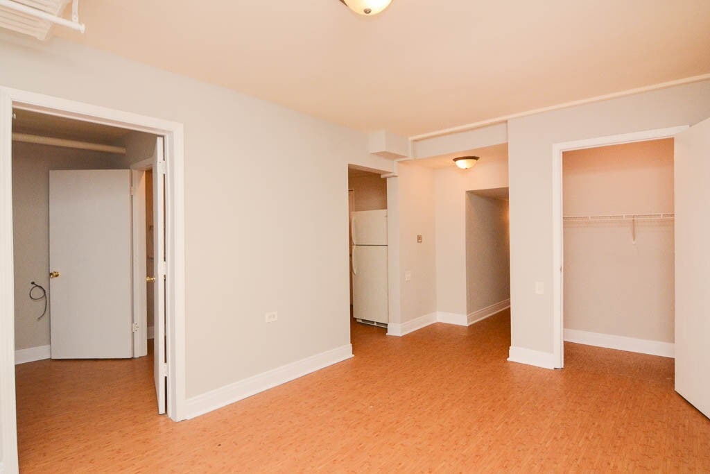 Building Photo - 5736 N Winthrop Ave