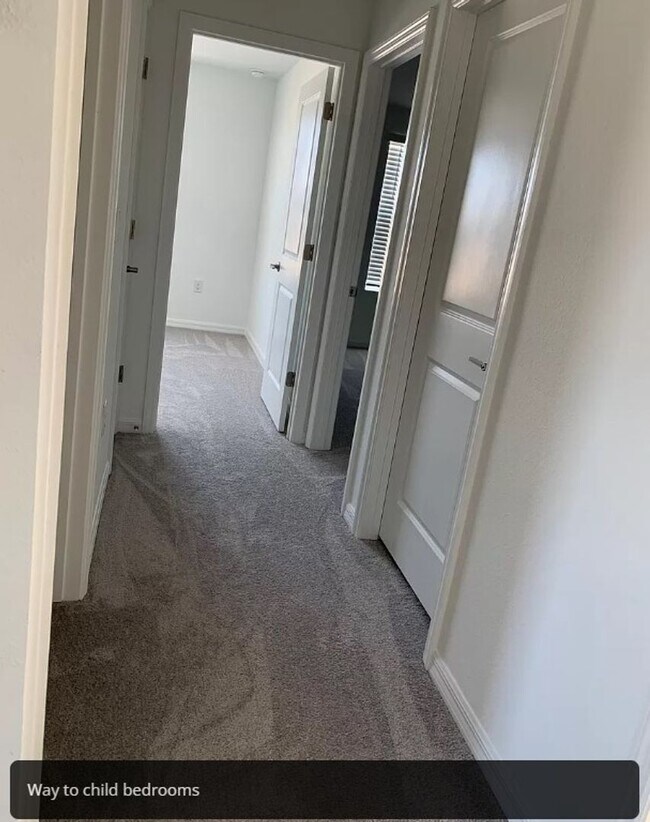 Building Photo - Stunning 4 Bedroom, 3 Bathroom House! Available Now!