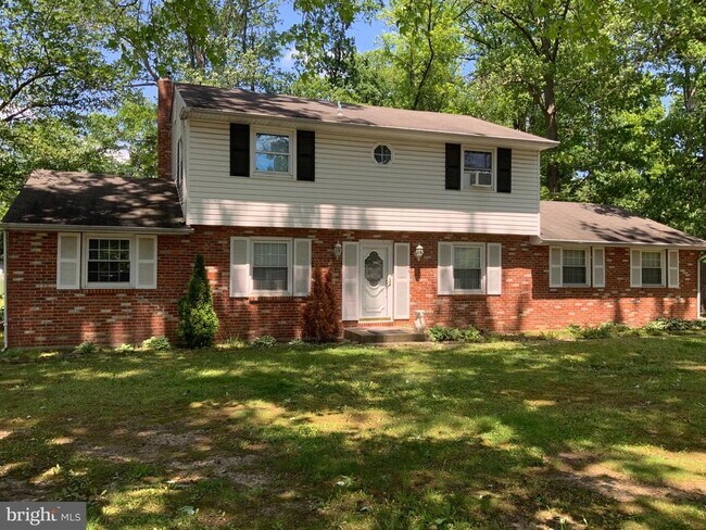Primary Photo - 24 Maple Ave