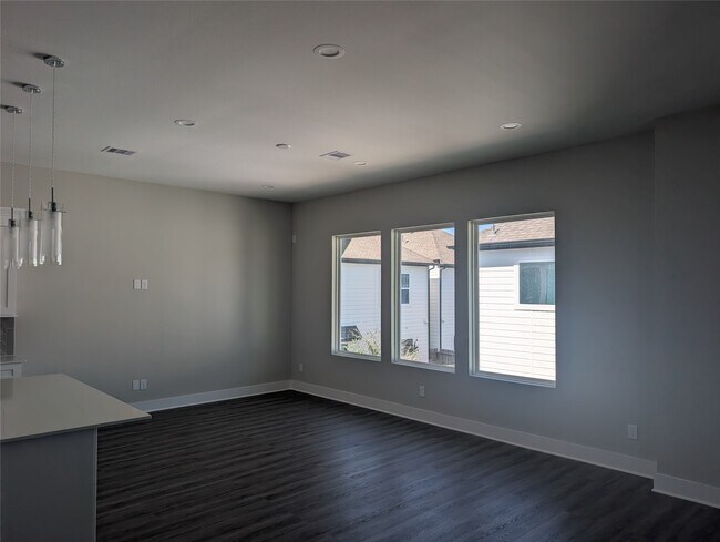 Building Photo - 8014 Huntington Spgs Ln