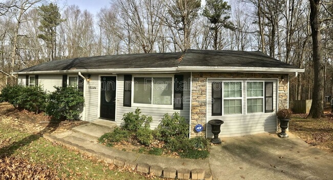 Primary Photo - 3987 Cherokee Trail