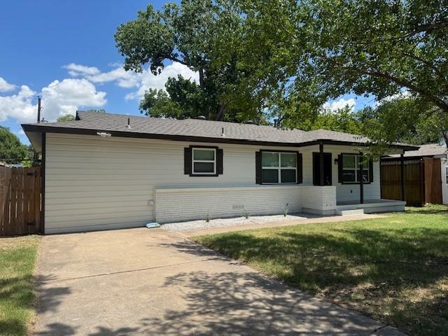 Building Photo - 320 Anderson Dr
