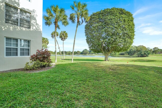 Building Photo - 804 Cypress Blvd