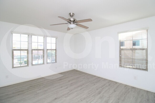 Building Photo - 1819 W Bonanza Dr