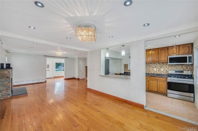 Building Photo - 109-21 215th St