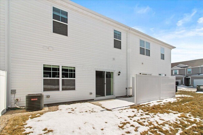 Building Photo - 1489 Jarry Ave