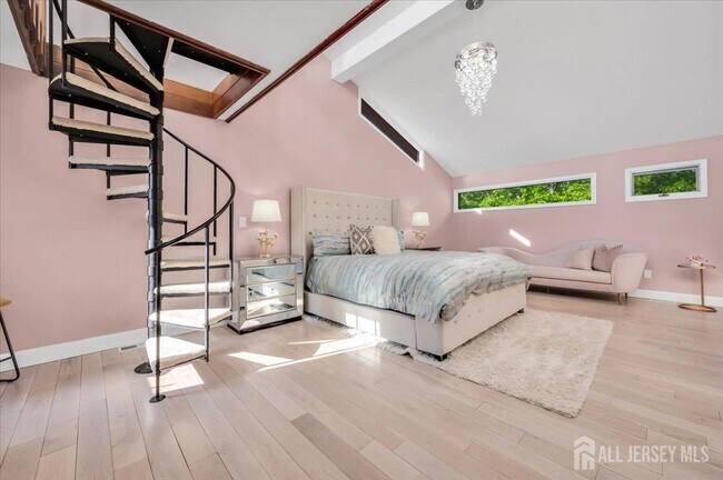 Building Photo - 950 Sunset Ridge