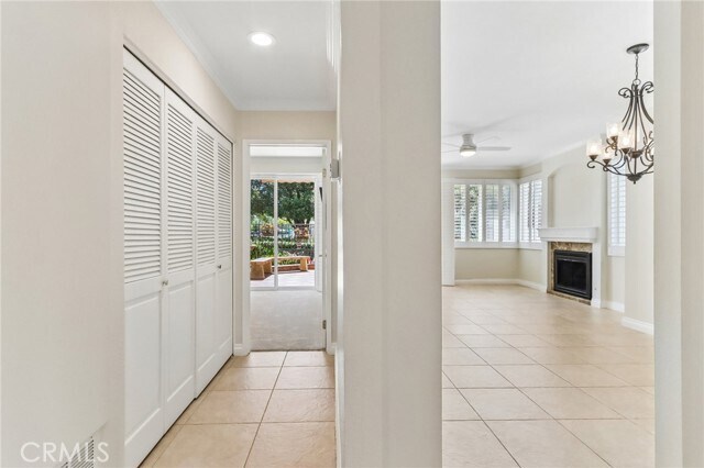 Building Photo - 10 Pantano