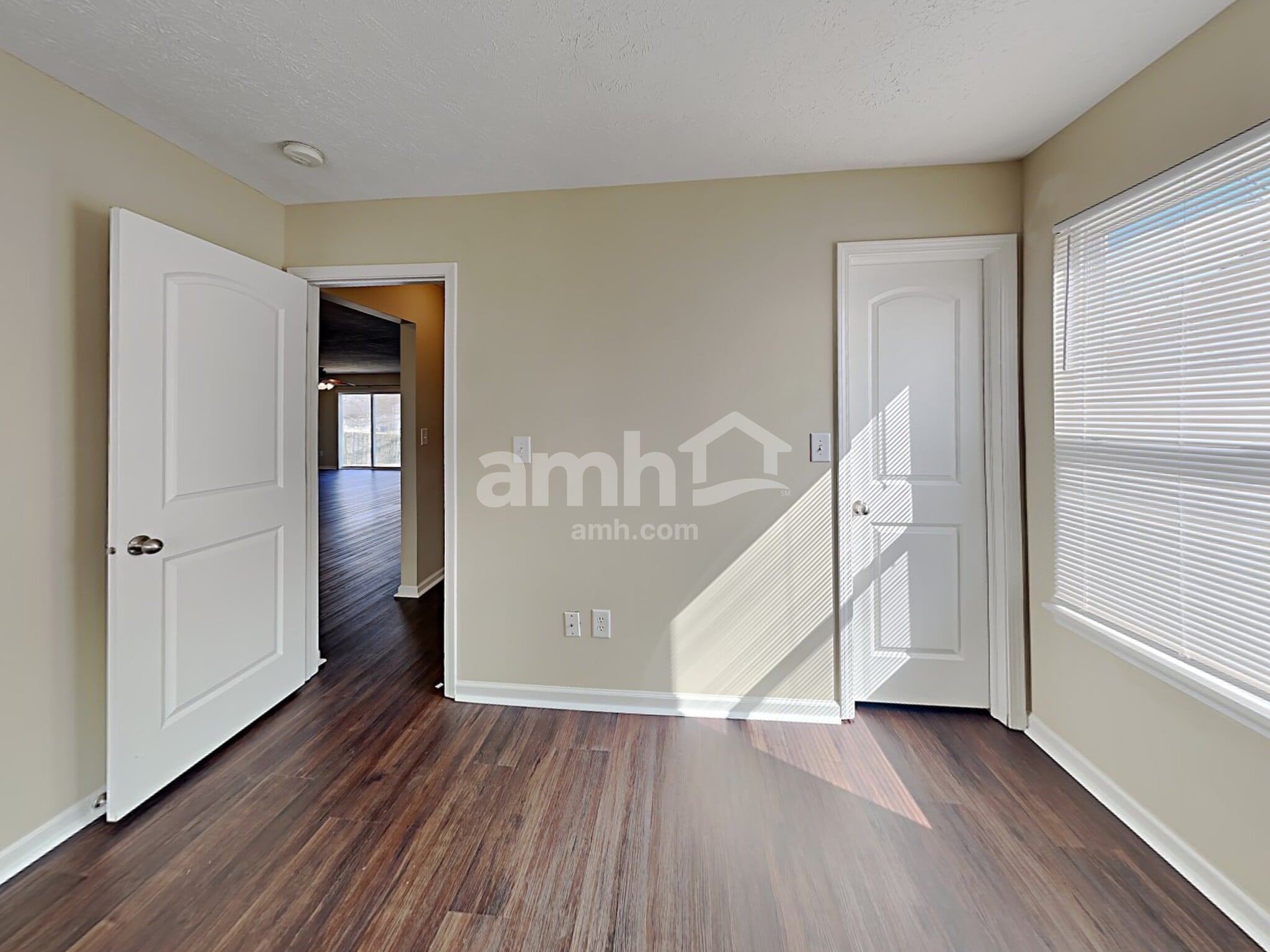 Building Photo - 7276 Burlat Ln