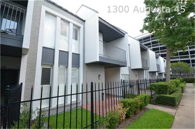 Building Photo - 1300 Augusta Dr