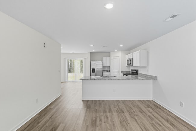 Building Photo - Viking Cove
