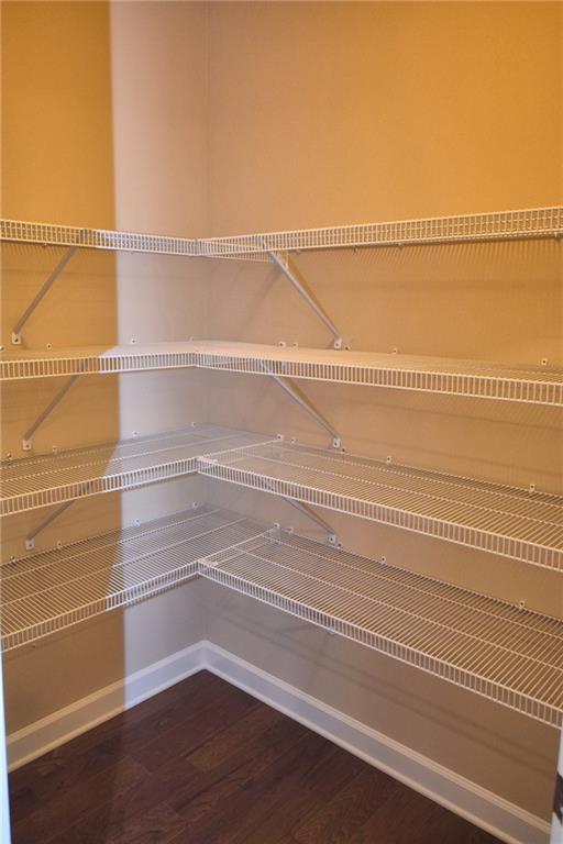 Building Photo - 930 Reserve Point Pl