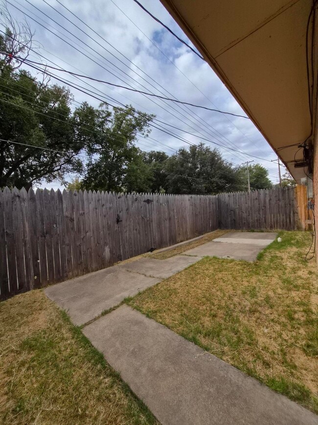 Building Photo - 3813 51st St