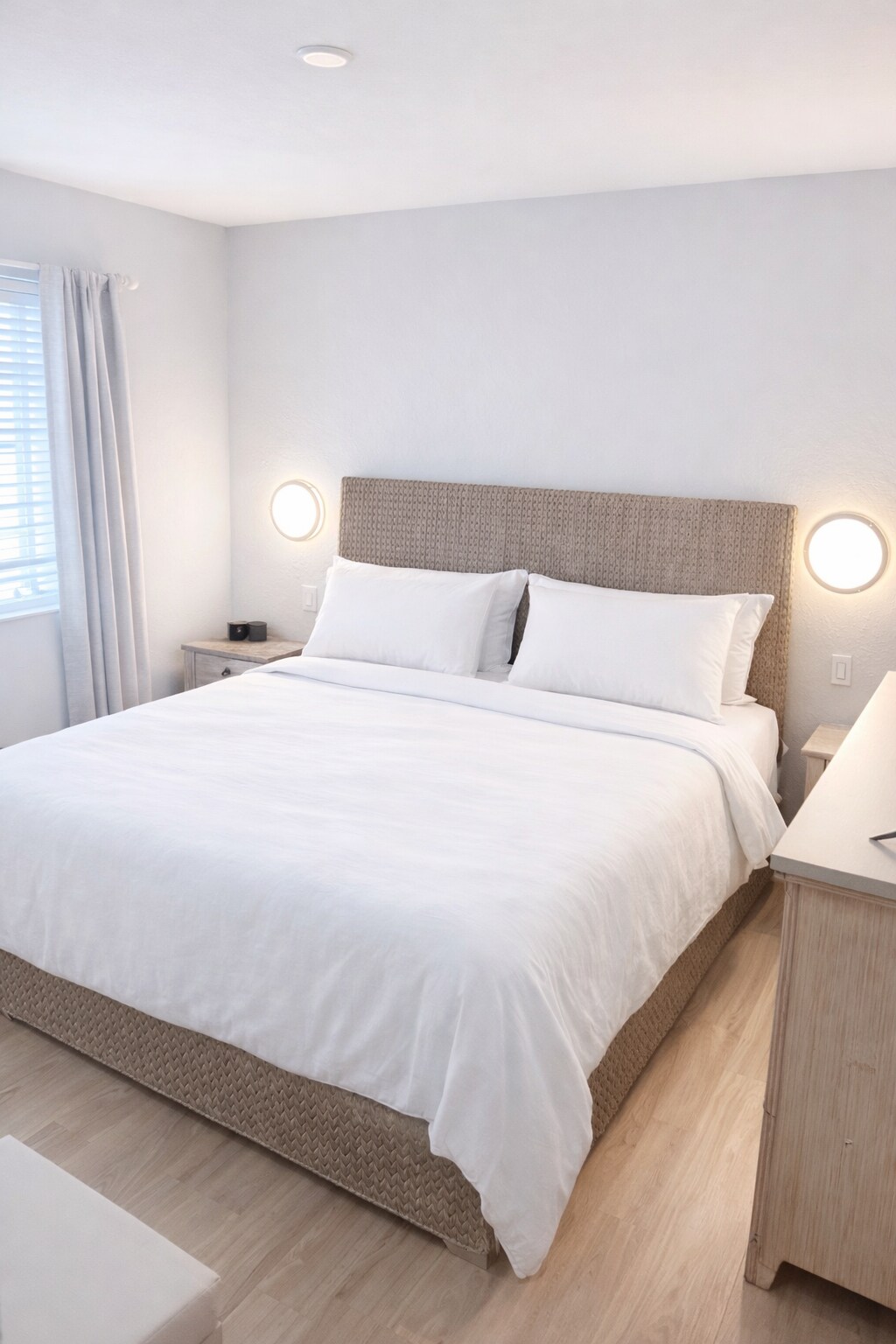 Building Photo - 3915 N Meridian Ave