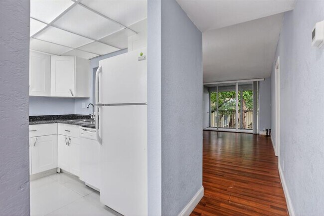 Building Photo - 3341 NW 47th Terrace