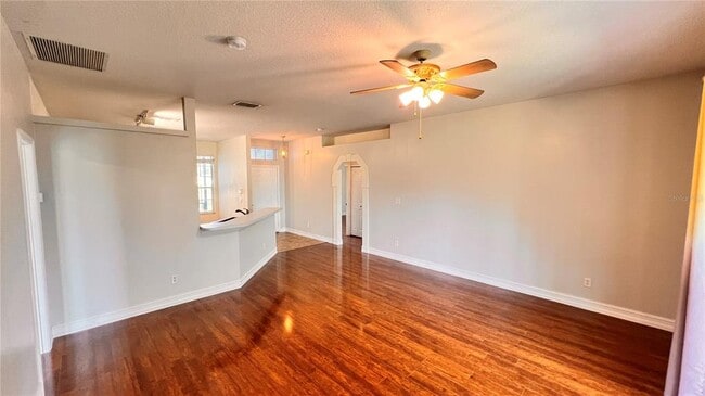 Building Photo - 949 Dekleva Dr