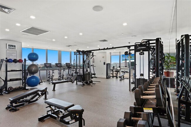 Building Photo - 1100 Biscayne Blvd