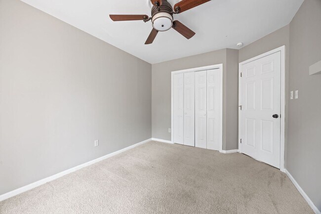 Building Photo - Charming 3BR Home with Large Private Yard Near Downtown Raleigh