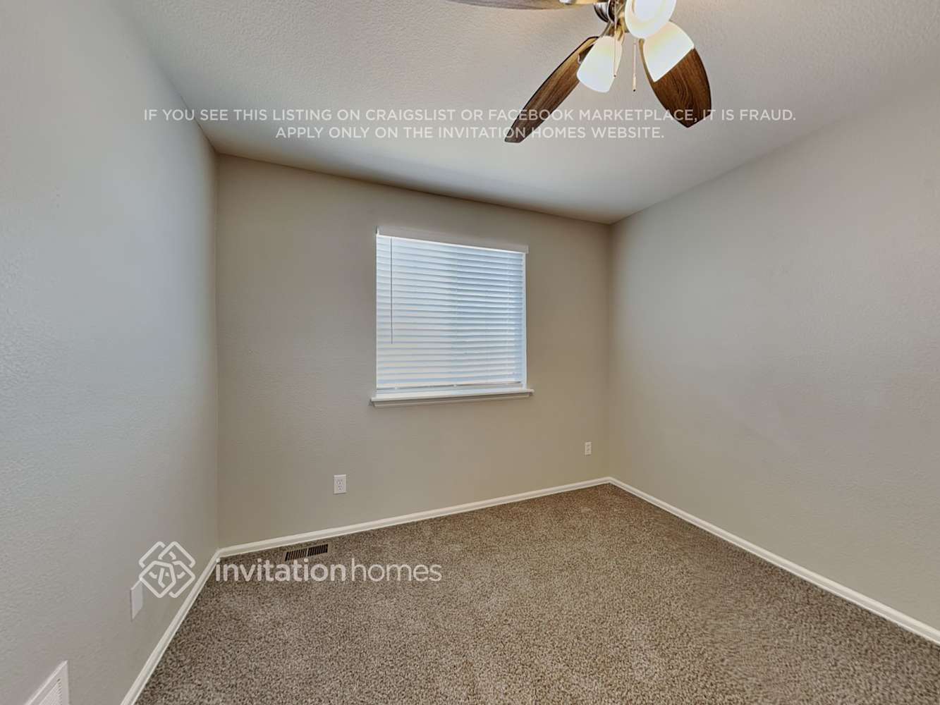 Building Photo - 8151 Meadowcrest Dr