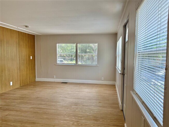 Building Photo - 3608 16th St W