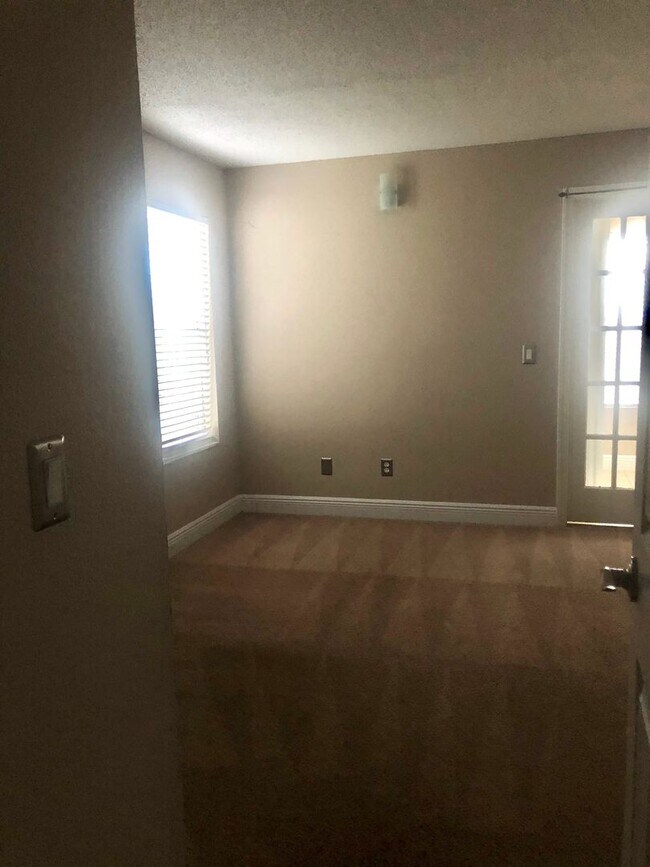 Building Photo - APARTMENT FOR RENT IN THE BEST AREA OF ORLANDO