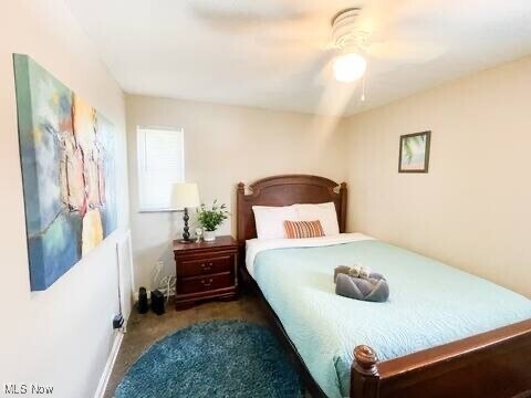 Building Photo - 490 E 222nd St