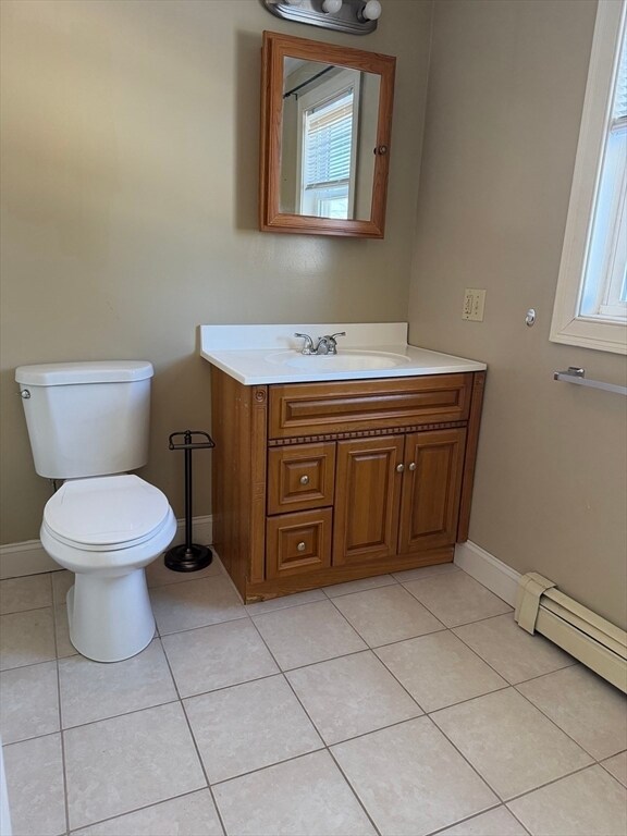 Building Photo - 52 Floral St