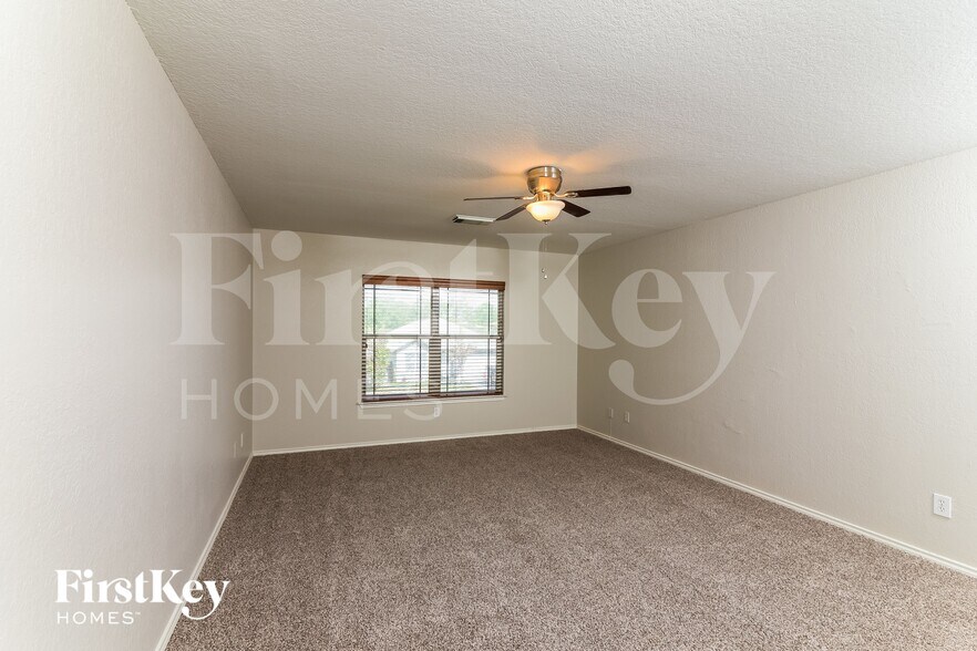 Building Photo - 7930 Brazoria Park