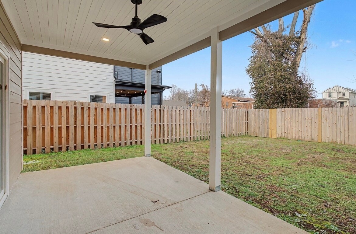 Building Photo - 2140 18th Ave N