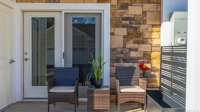 Building Photo - 104 Episcopal Rd