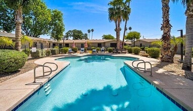 Building Photo - Updated 2 Bedroom, 2 bathroom located in a Gated Community!! Like living at a Resort!  Available ...