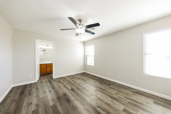 Building Photo - 11767 W Banff Ln